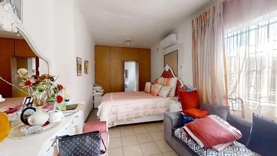 3 Bedroom Property for Sale in Mackenzie Park Gauteng