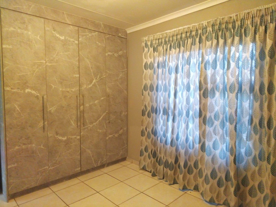 To Let 3 Bedroom Property for Rent in Elandspoort Gauteng