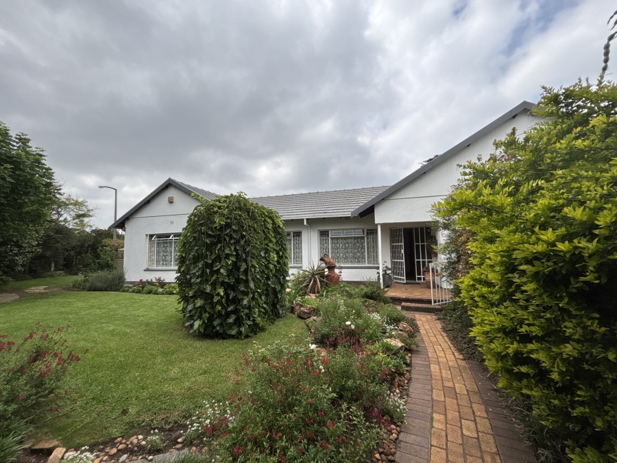 4 Bedroom Property for Sale in Farrarmere Gauteng