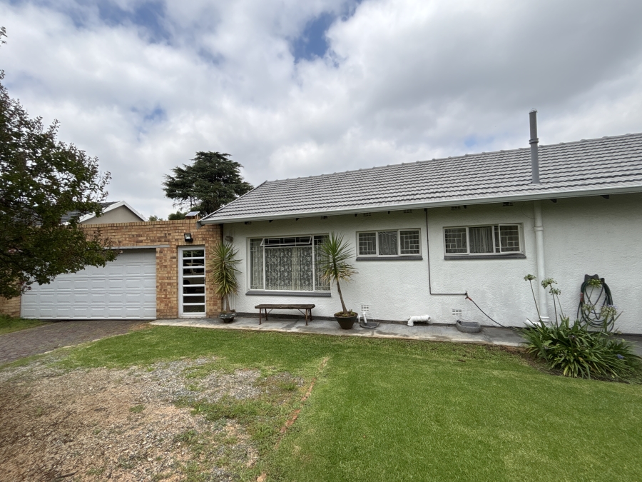 4 Bedroom Property for Sale in Farrarmere Gauteng