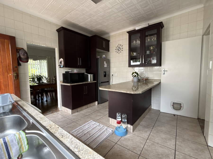 4 Bedroom Property for Sale in Farrarmere Gauteng