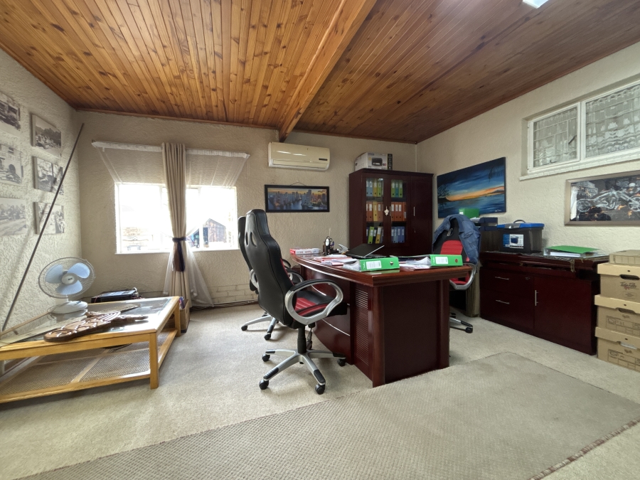 4 Bedroom Property for Sale in Farrarmere Gauteng