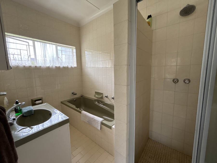 4 Bedroom Property for Sale in Farrarmere Gauteng