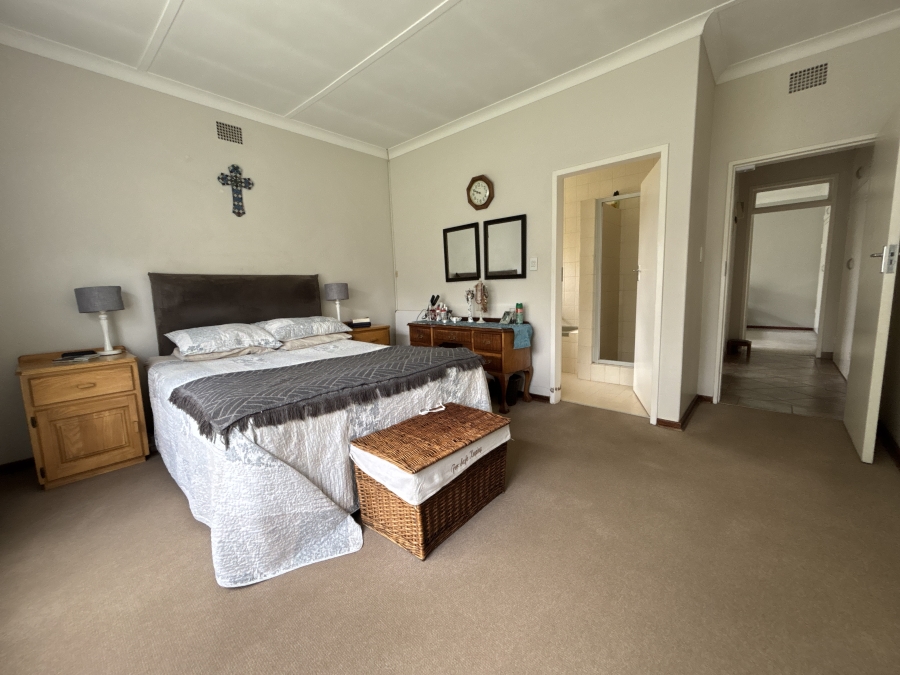 4 Bedroom Property for Sale in Farrarmere Gauteng