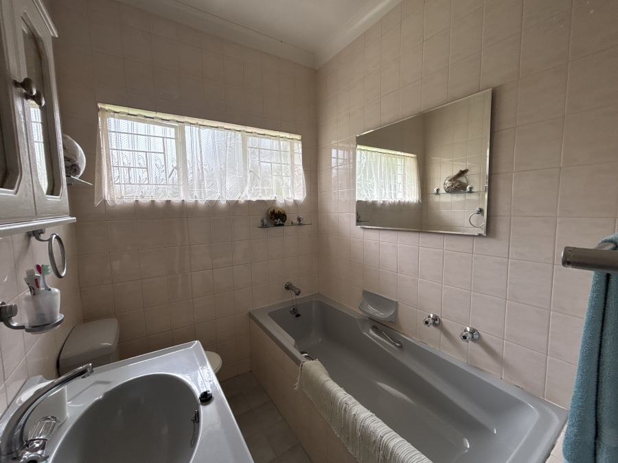 4 Bedroom Property for Sale in Farrarmere Gauteng