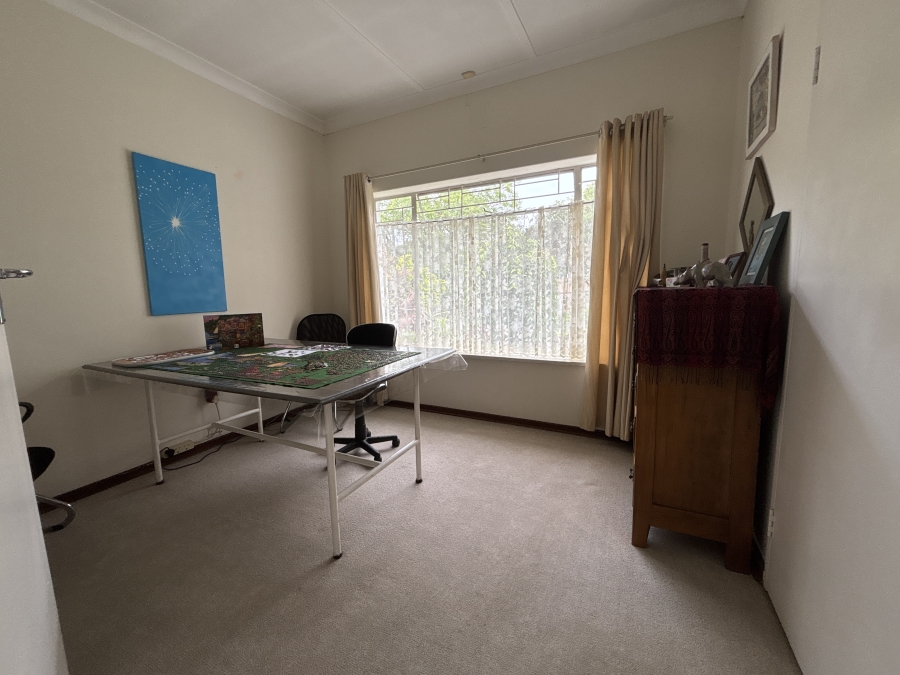 4 Bedroom Property for Sale in Farrarmere Gauteng