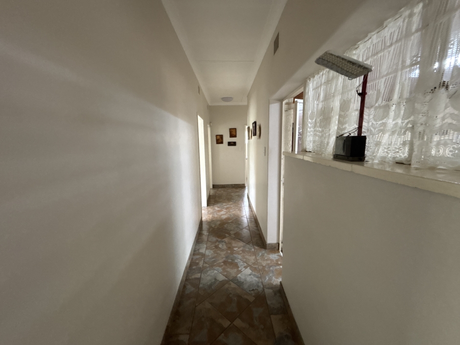 4 Bedroom Property for Sale in Farrarmere Gauteng