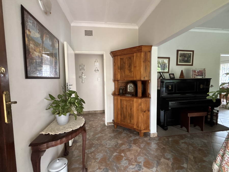 4 Bedroom Property for Sale in Farrarmere Gauteng