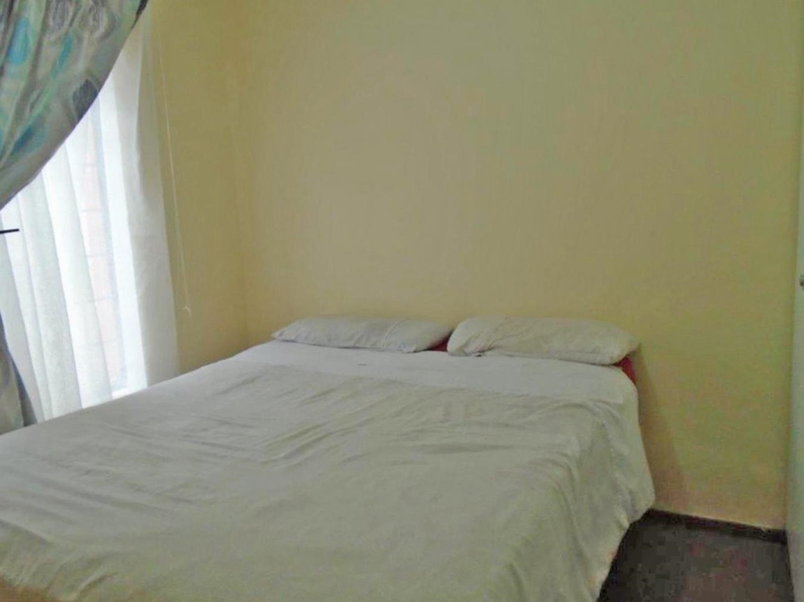 To Let 2 Bedroom Property for Rent in Linden Gauteng