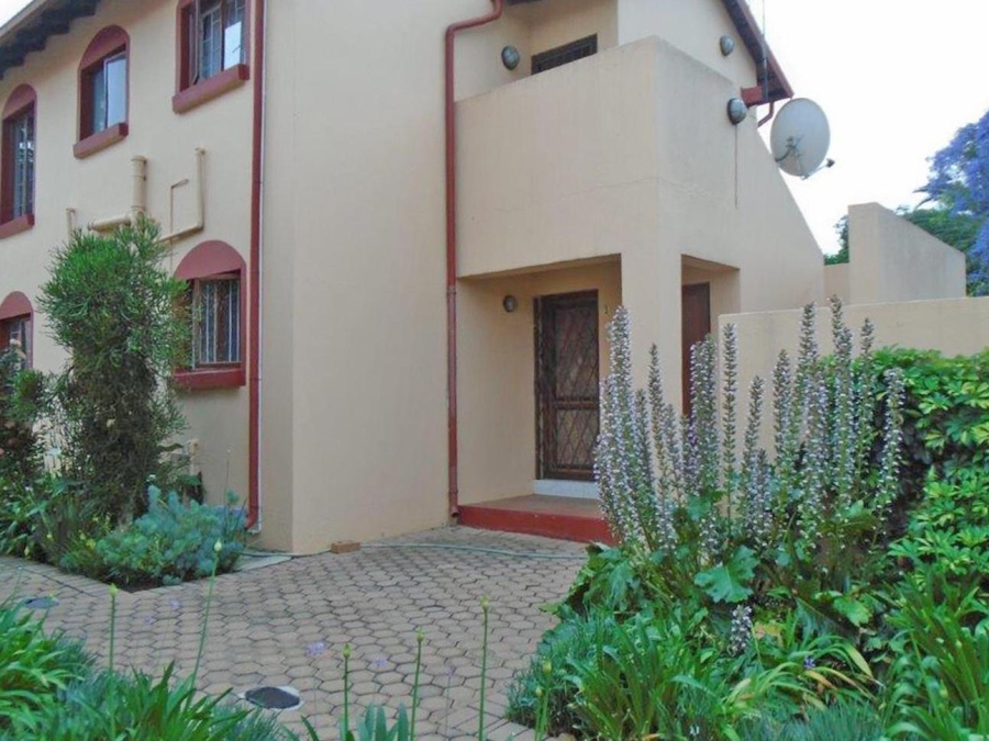 To Let 2 Bedroom Property for Rent in Linden Gauteng