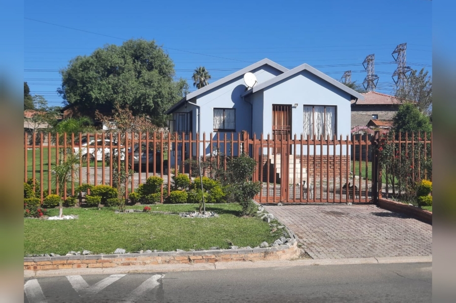 2 Bedroom Property for Sale in Norkem Park Gauteng
