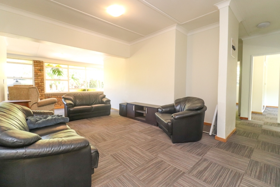 6 Bedroom Property for Sale in Northmead Gauteng