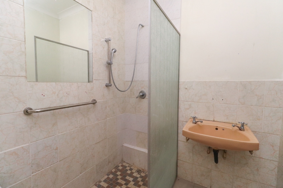 6 Bedroom Property for Sale in Northmead Gauteng