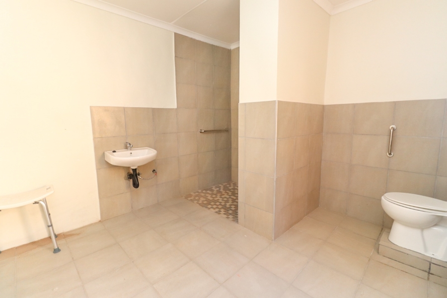 6 Bedroom Property for Sale in Northmead Gauteng