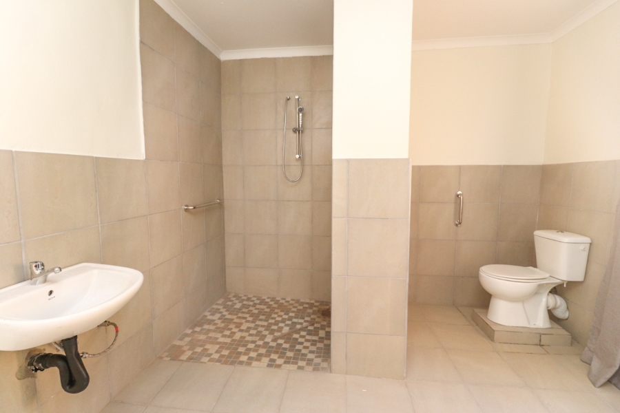 6 Bedroom Property for Sale in Northmead Gauteng