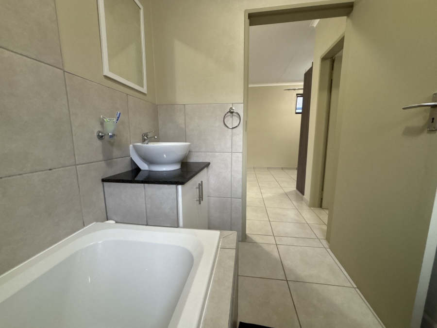 2 Bedroom Property for Sale in Brentwood Gauteng