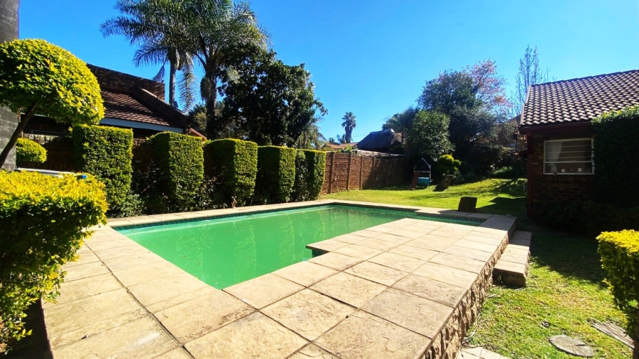 5 Bedroom Property for Sale in Moreleta Park Gauteng