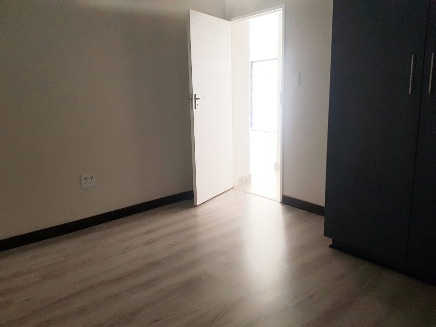 2 Bedroom Property for Sale in Raslouw Gauteng