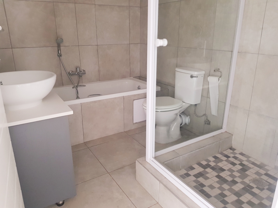 2 Bedroom Property for Sale in Raslouw Gauteng