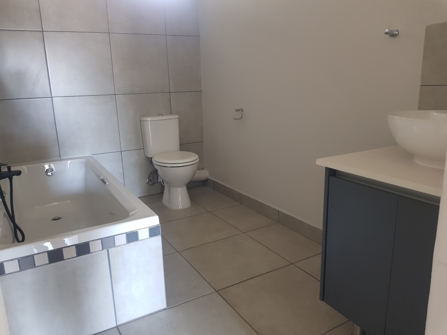 2 Bedroom Property for Sale in Raslouw Gauteng