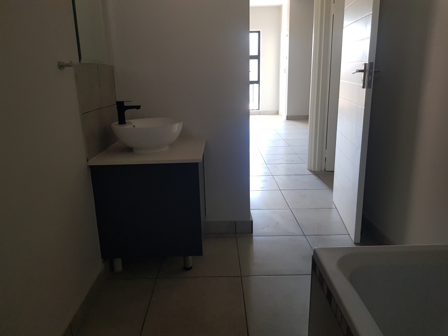2 Bedroom Property for Sale in Raslouw Gauteng