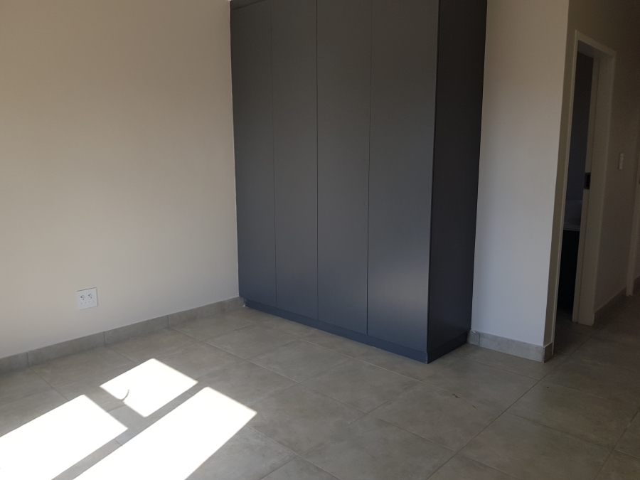 2 Bedroom Property for Sale in Raslouw Gauteng