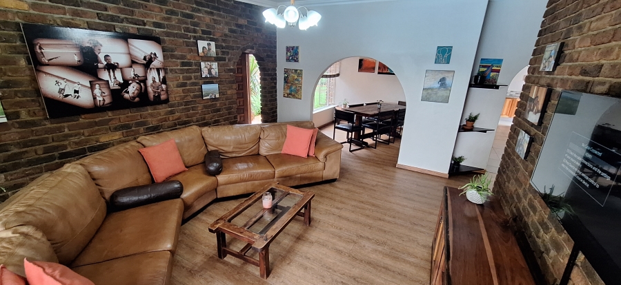 4 Bedroom Property for Sale in Val de Grace Gauteng