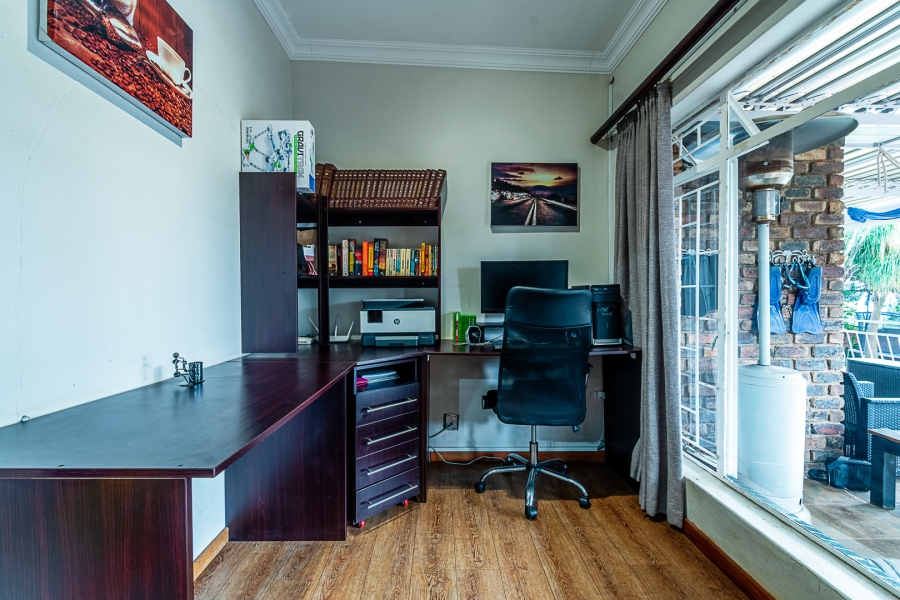4 Bedroom Property for Sale in Val de Grace Gauteng