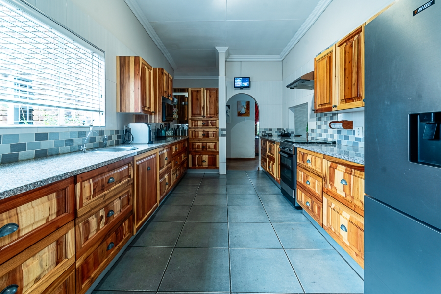 4 Bedroom Property for Sale in Val de Grace Gauteng