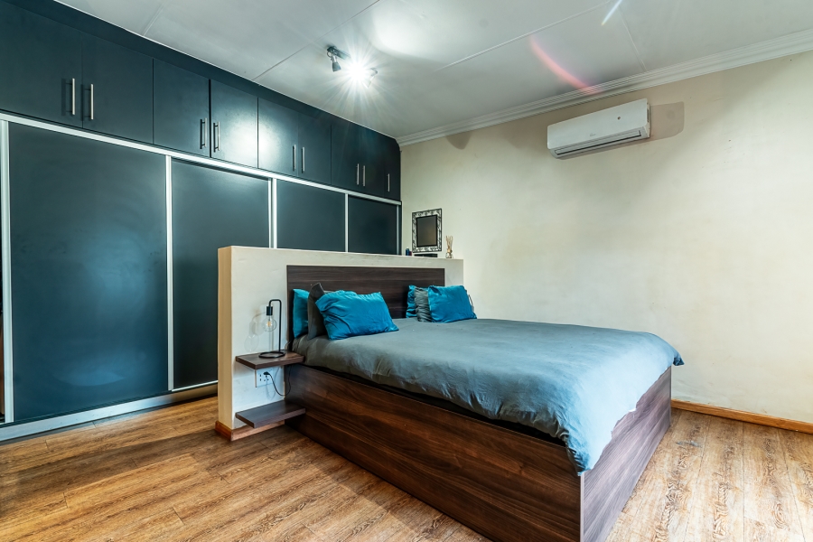 4 Bedroom Property for Sale in Val de Grace Gauteng