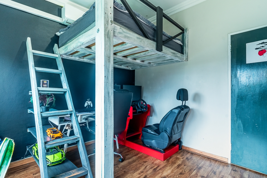 4 Bedroom Property for Sale in Val de Grace Gauteng