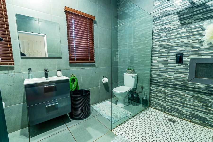 4 Bedroom Property for Sale in Val de Grace Gauteng