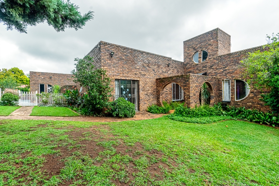 4 Bedroom Property for Sale in Val de Grace Gauteng