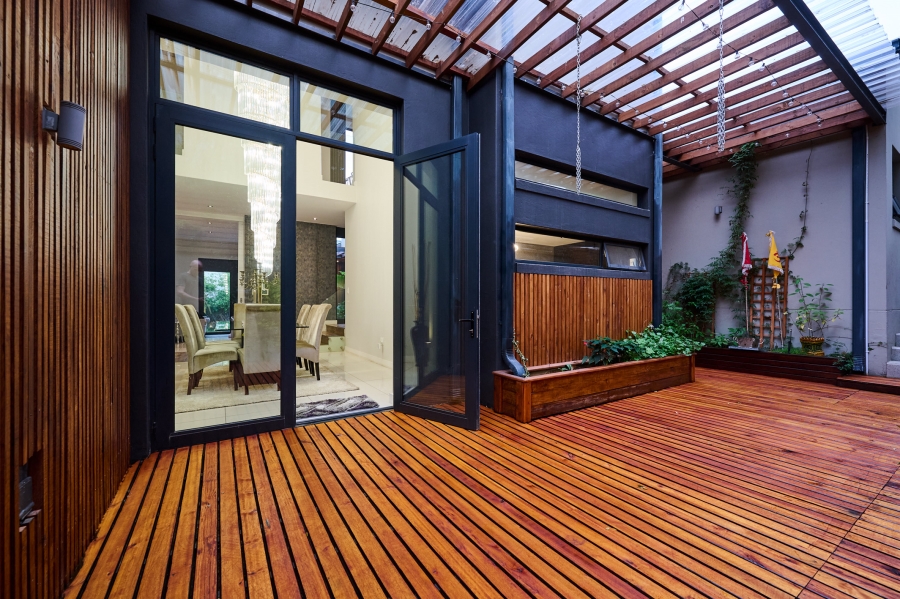 4 Bedroom Property for Sale in Waterfall Country Estate Gauteng