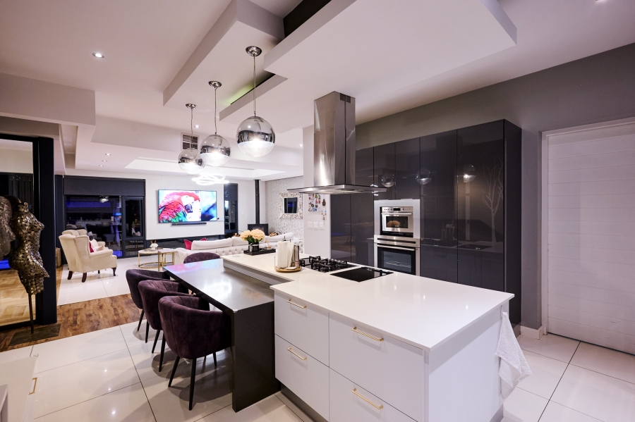 4 Bedroom Property for Sale in Waterfall Country Estate Gauteng