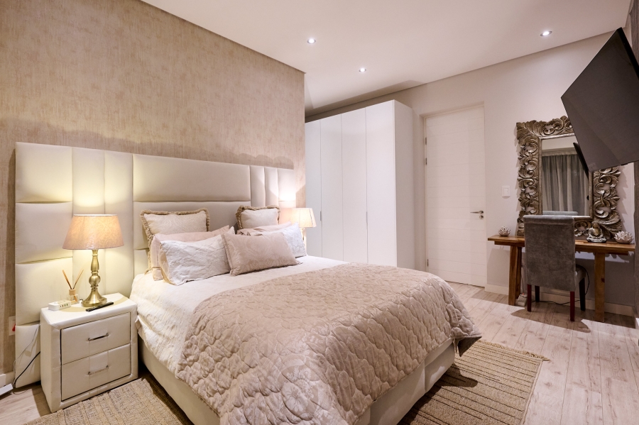 4 Bedroom Property for Sale in Waterfall Country Estate Gauteng