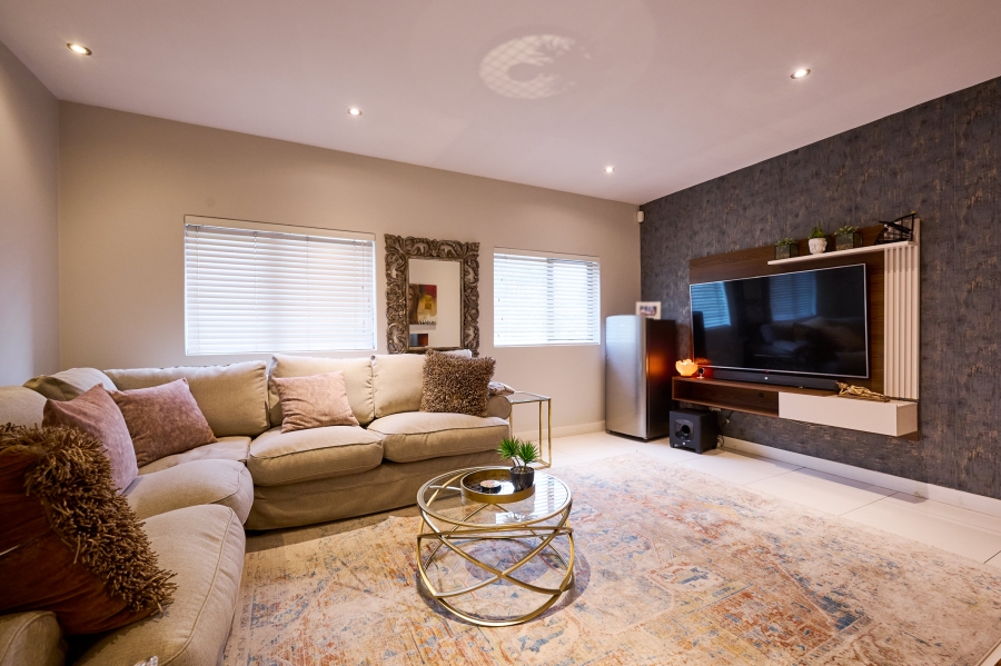 4 Bedroom Property for Sale in Waterfall Country Estate Gauteng