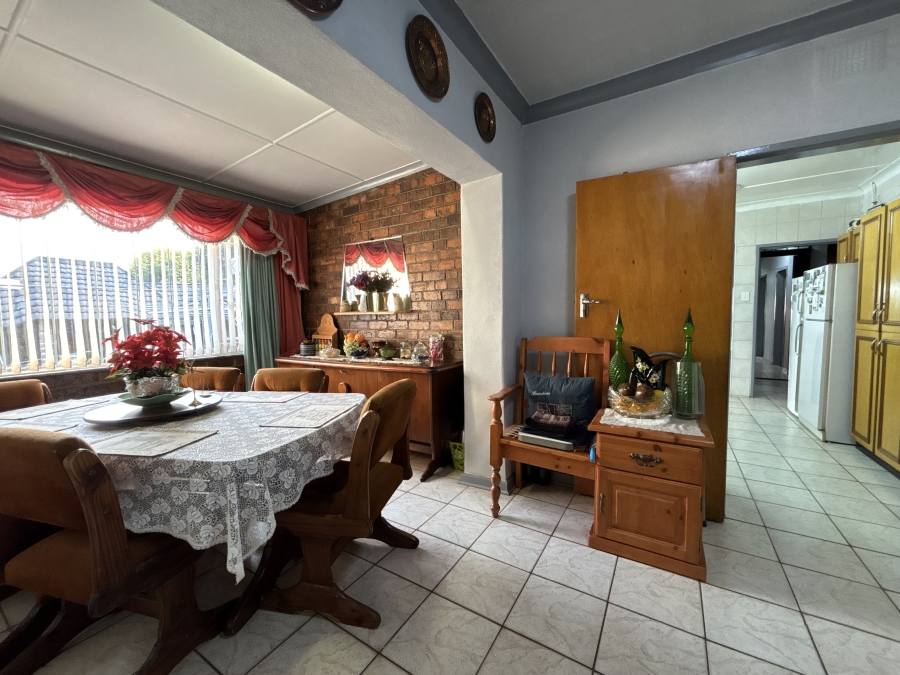 3 Bedroom Property for Sale in Farrarmere Gauteng