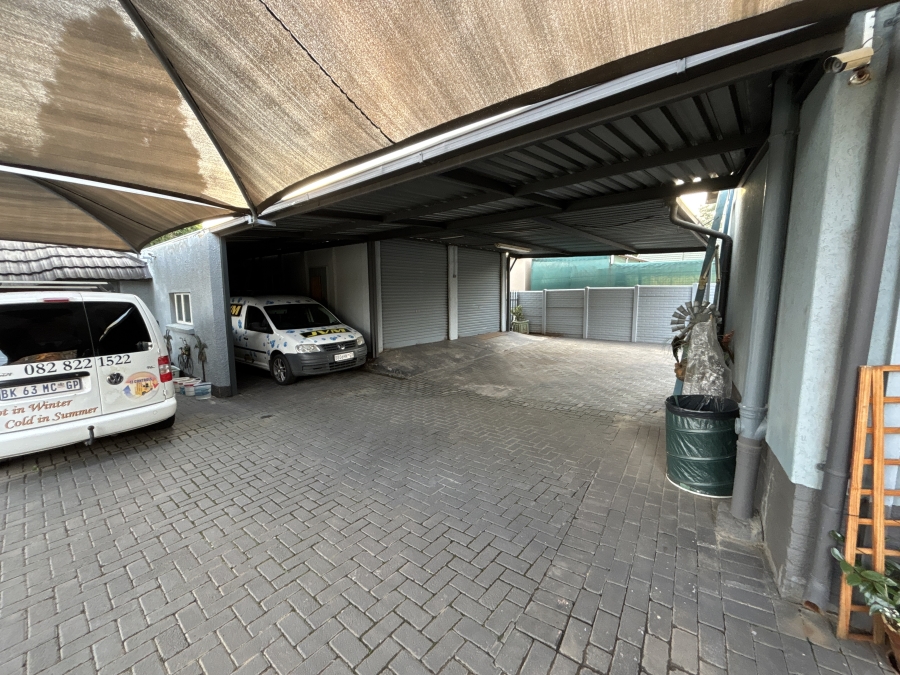 3 Bedroom Property for Sale in Farrarmere Gauteng