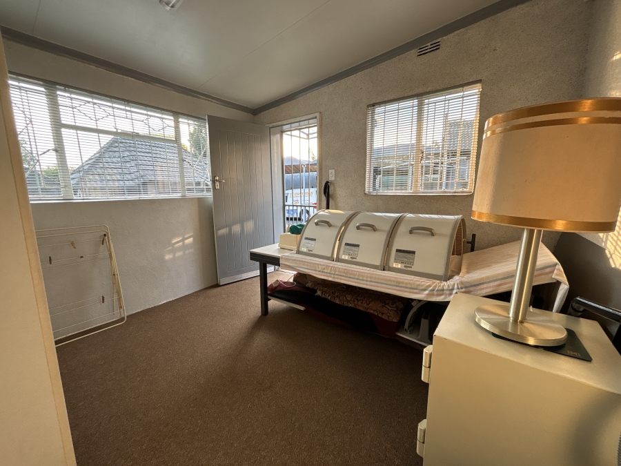 3 Bedroom Property for Sale in Farrarmere Gauteng
