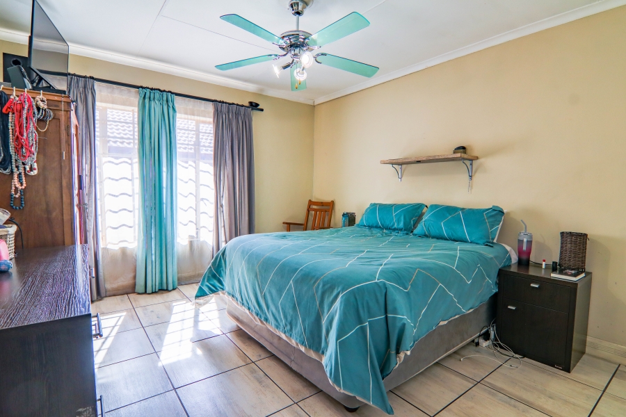2 Bedroom Property for Sale in Pierre Van Ryneveld Gauteng