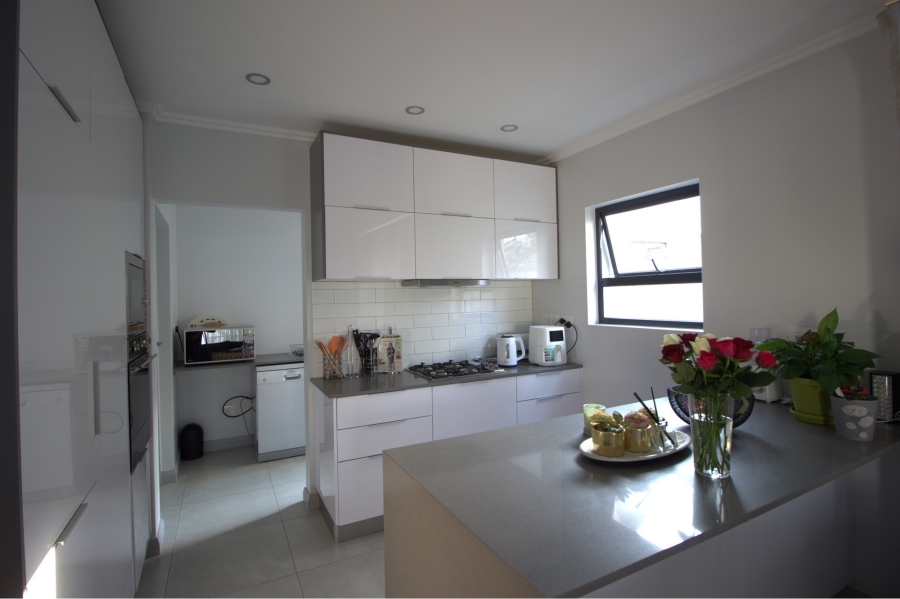 3 Bedroom Property for Sale in Broadacres Gauteng