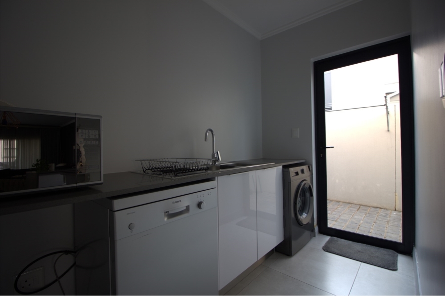 3 Bedroom Property for Sale in Broadacres Gauteng