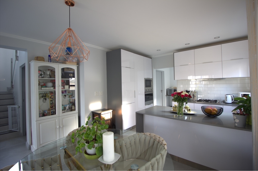 3 Bedroom Property for Sale in Broadacres Gauteng