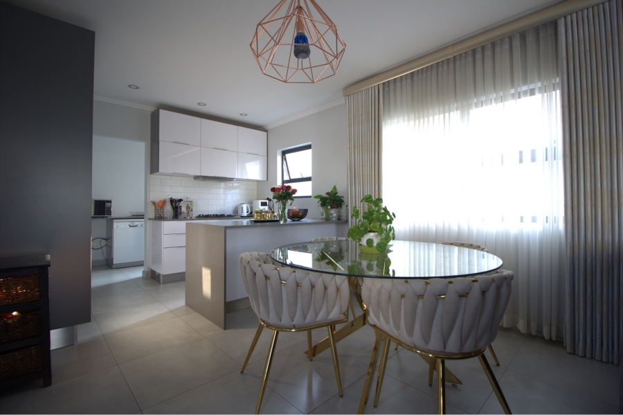 3 Bedroom Property for Sale in Broadacres Gauteng