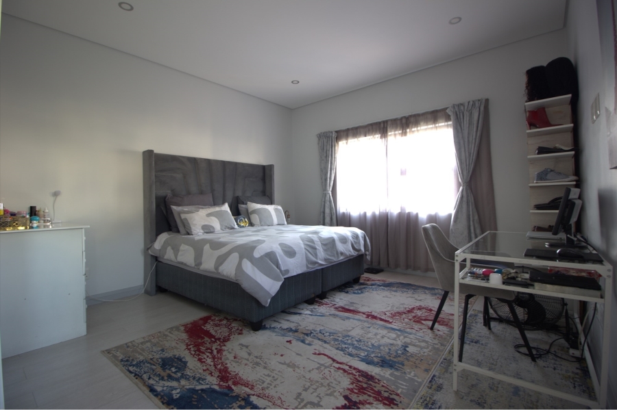 3 Bedroom Property for Sale in Broadacres Gauteng