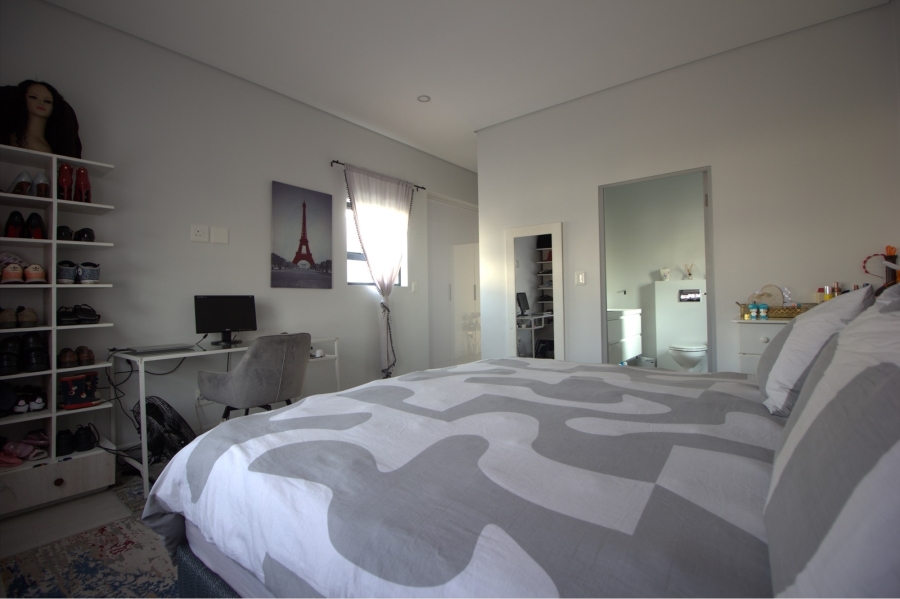 3 Bedroom Property for Sale in Broadacres Gauteng