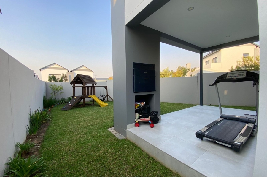3 Bedroom Property for Sale in Broadacres Gauteng