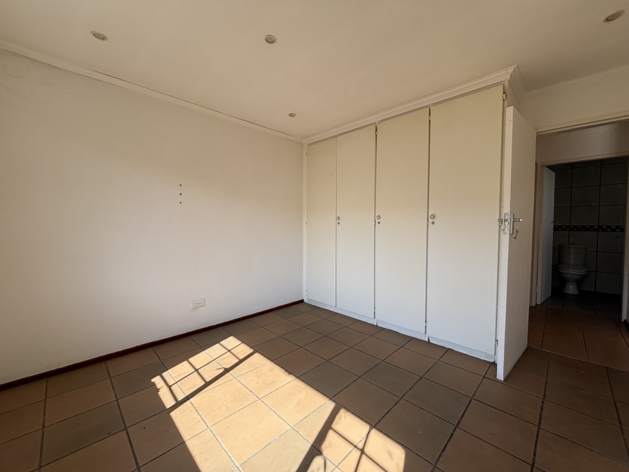 2 Bedroom Property for Sale in Ravenswood Gauteng