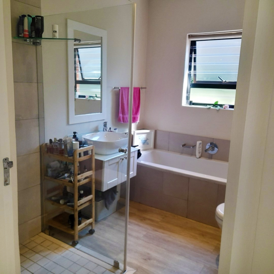 2 Bedroom Property for Sale in Bryanston Gauteng